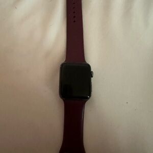 apple watch series 3 42 mm screen with band included